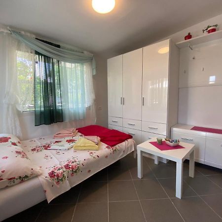 Green Place Apartments Portorose Esterno foto